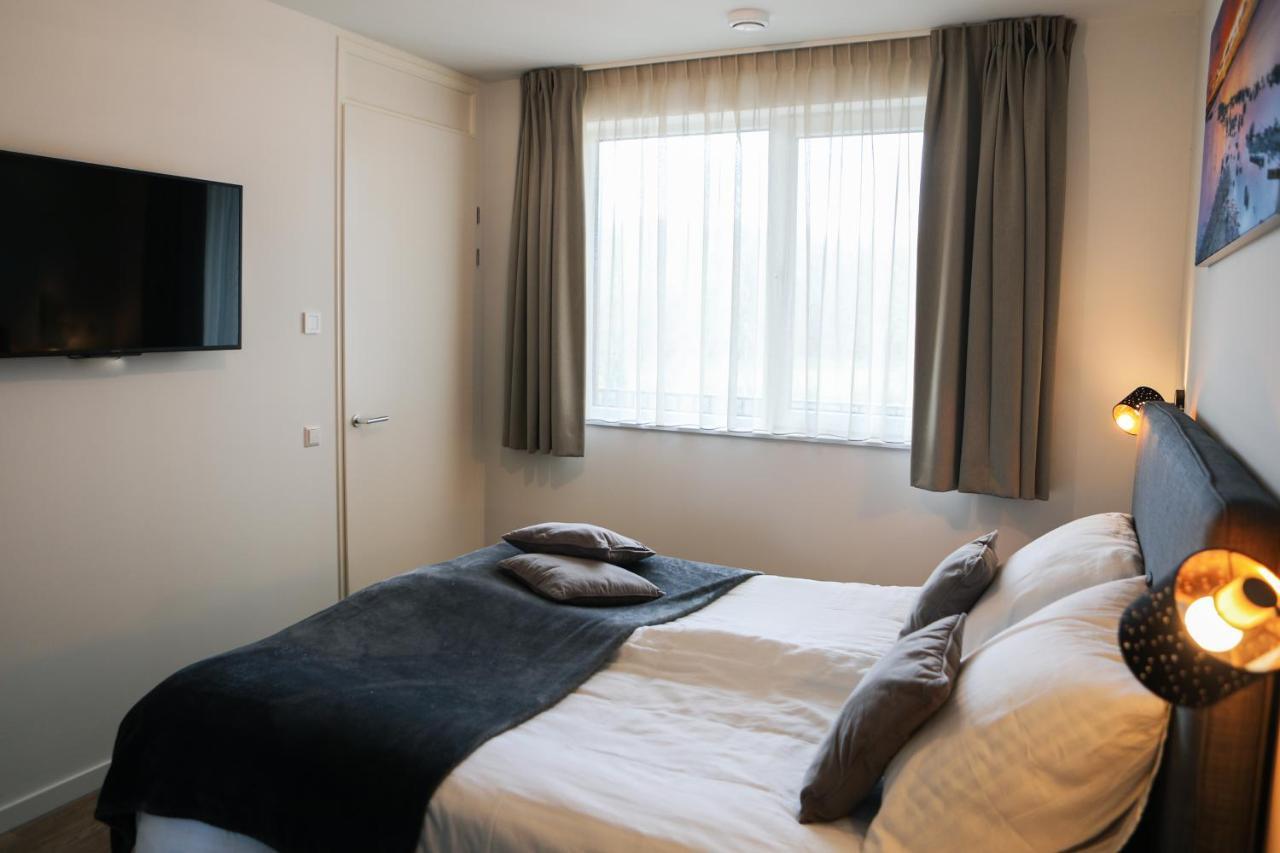 Luxe 4 Persoons Appartement In Residence Marina Kamperland 2C Екстериор снимка